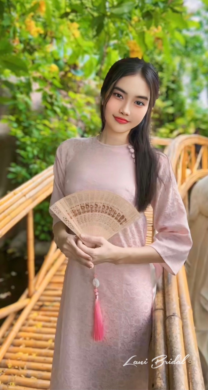 AD Form Rộng Hồng Gấm 