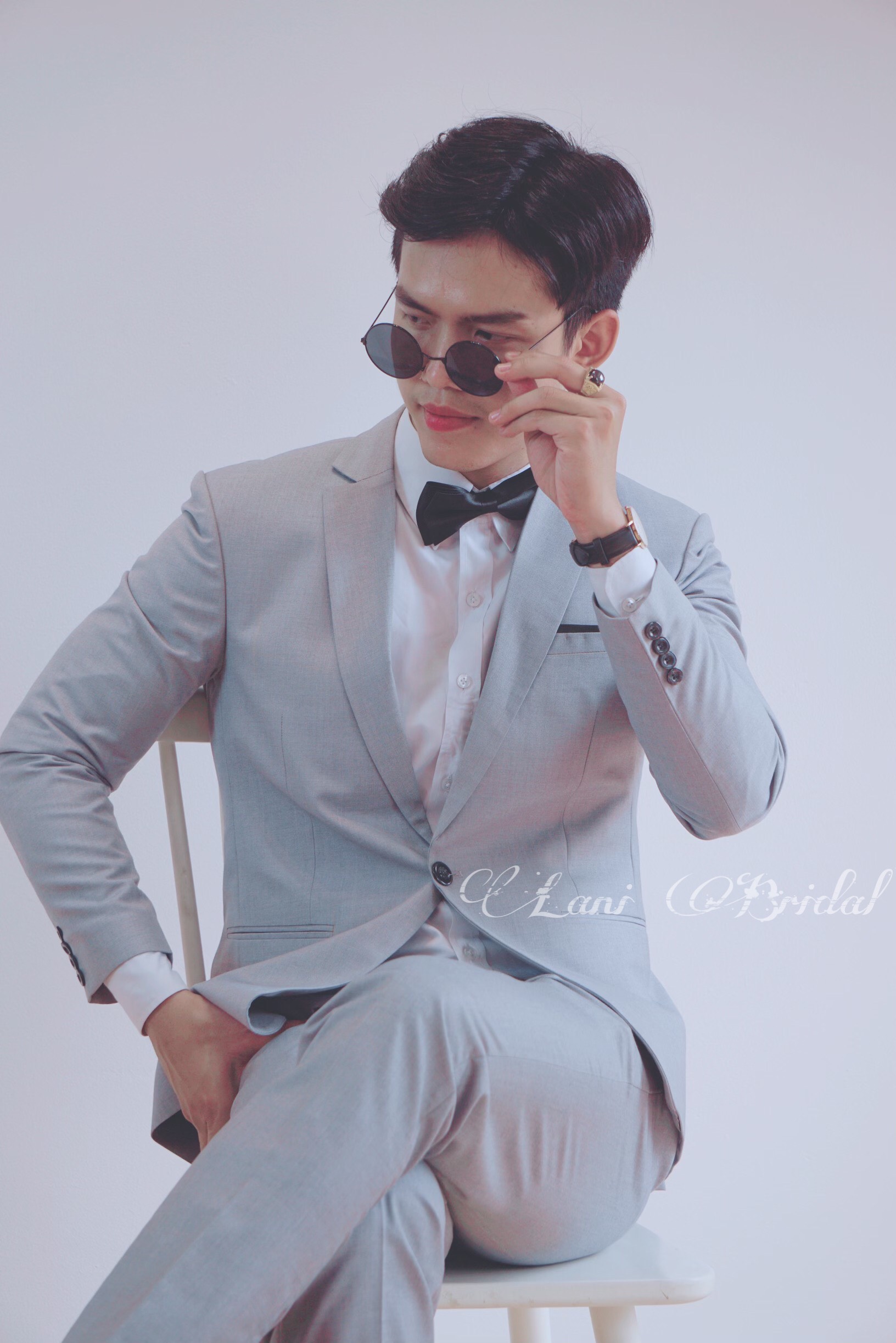 Mắt kiếng cool
